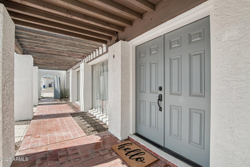 2621 River Dr, Tempe, AZ 85282
