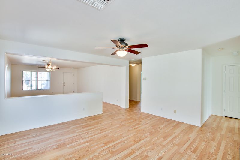 2621 W Sonrisas St, Phoenix, AZ 85041