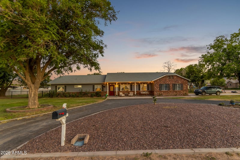 26213 Grapefruit Dr, Queen Creek, AZ 85142