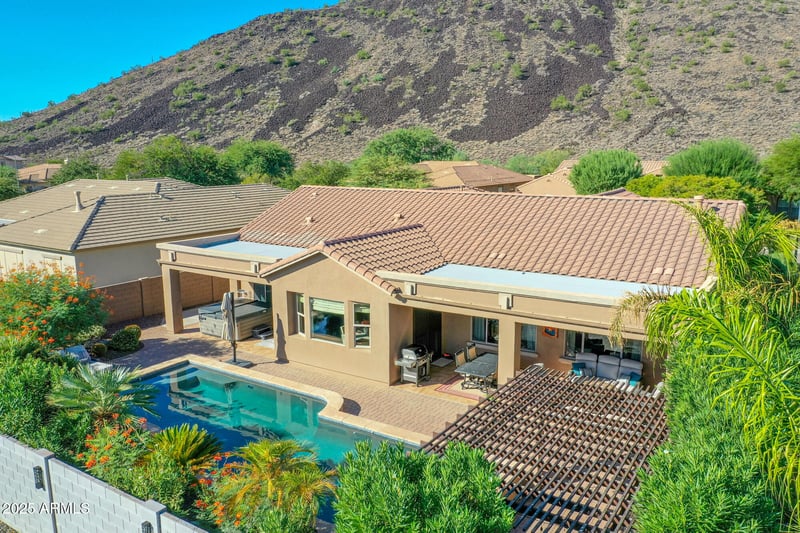 26217 56th Dr, Phoenix, AZ 85083