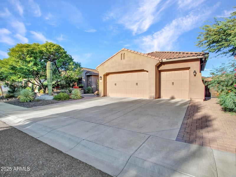 26217 56th Dr, Phoenix, AZ 85083