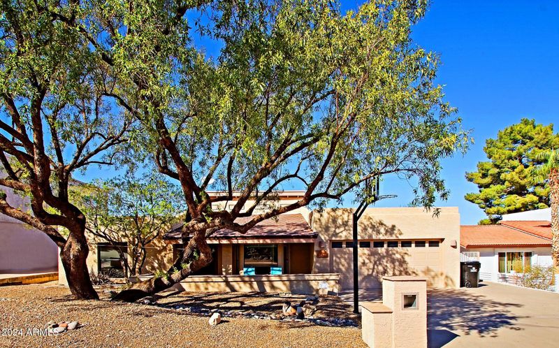 2622 E Acoma Dr, Phoenix, AZ 85032