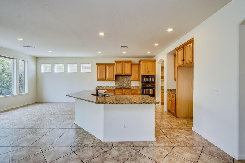 2622 W Florimond Rd, Phoenix, AZ 85086