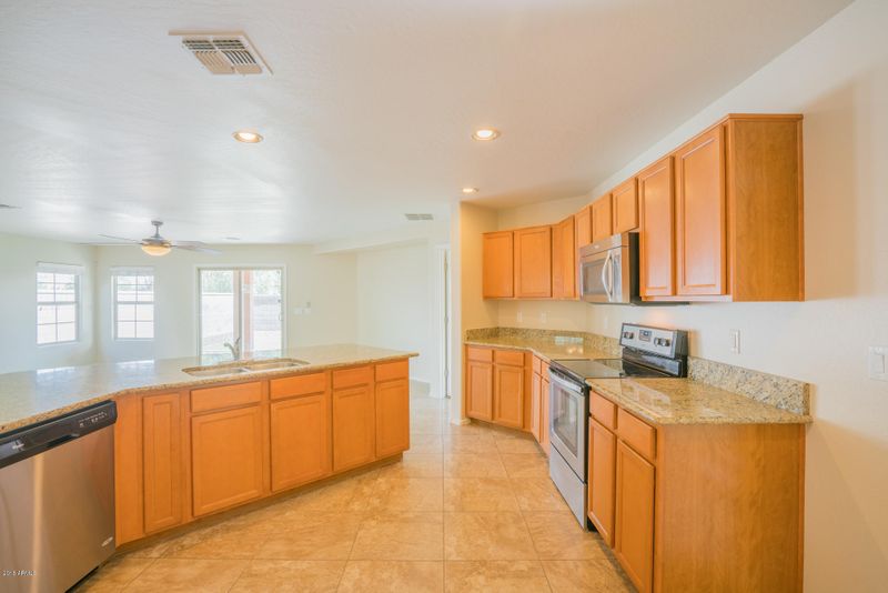 2623 S 172nd Dr, Goodyear, AZ 85338