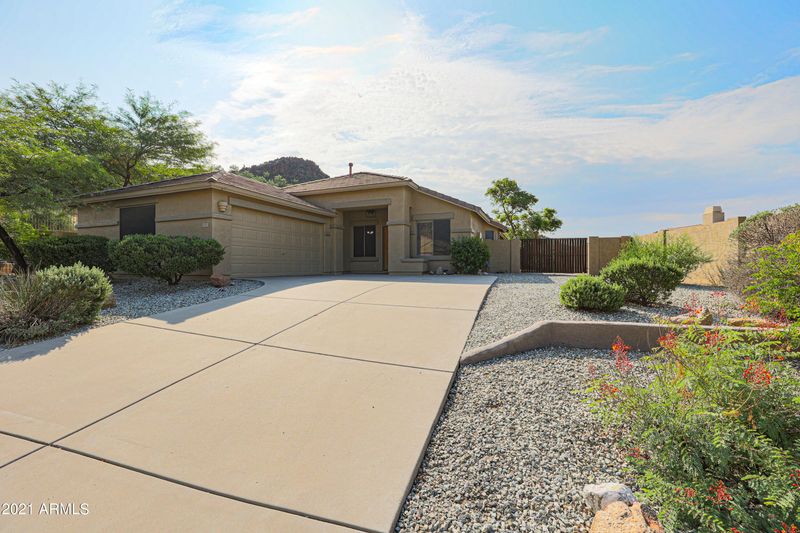 26231 N Hackberry Dr, Phoenix, AZ 85083