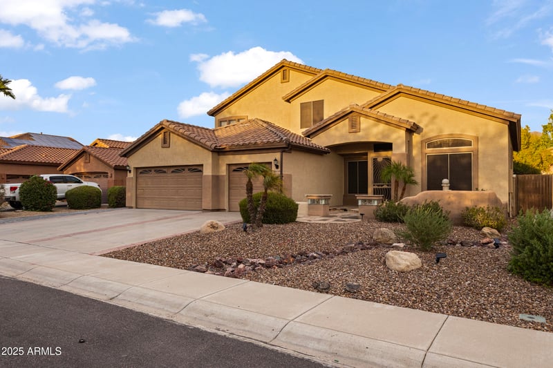 26249 68th Ln, Peoria, AZ 85383