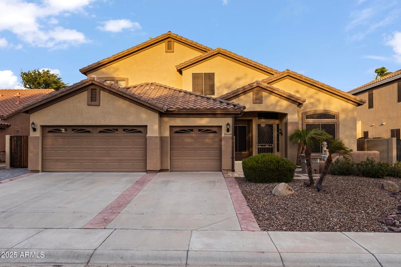 26249 68th Ln, Peoria, AZ 85383