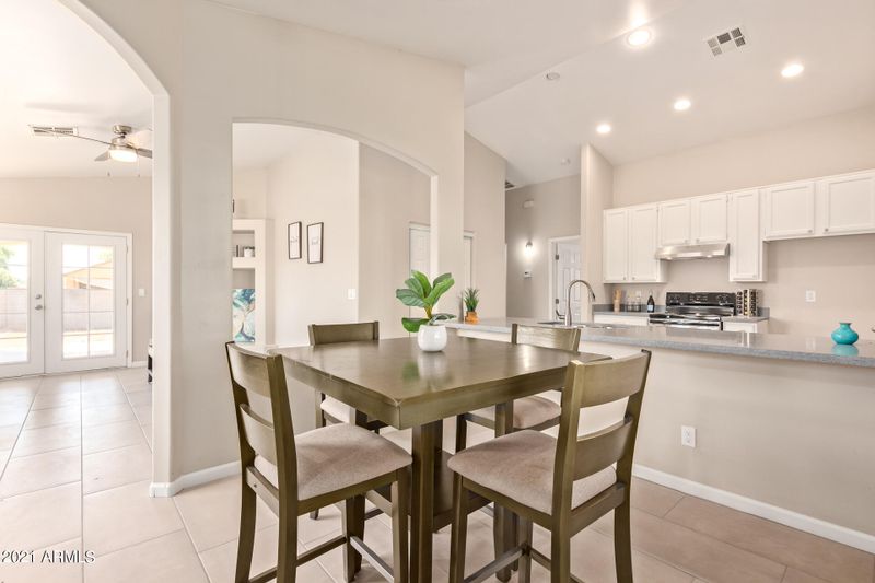 2625 E Brill St, Phoenix, AZ 85008