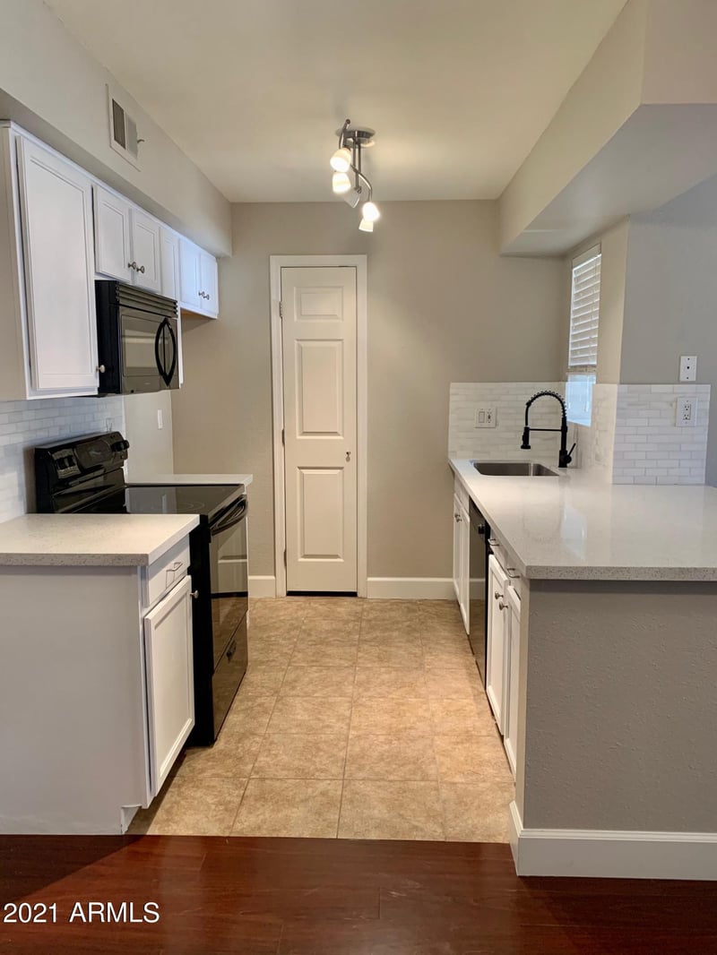 2625 Indian School Rd #101, Phoenix, AZ 85016