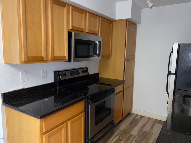 2625 E Indian School Rd #129, Phoenix, AZ 85016