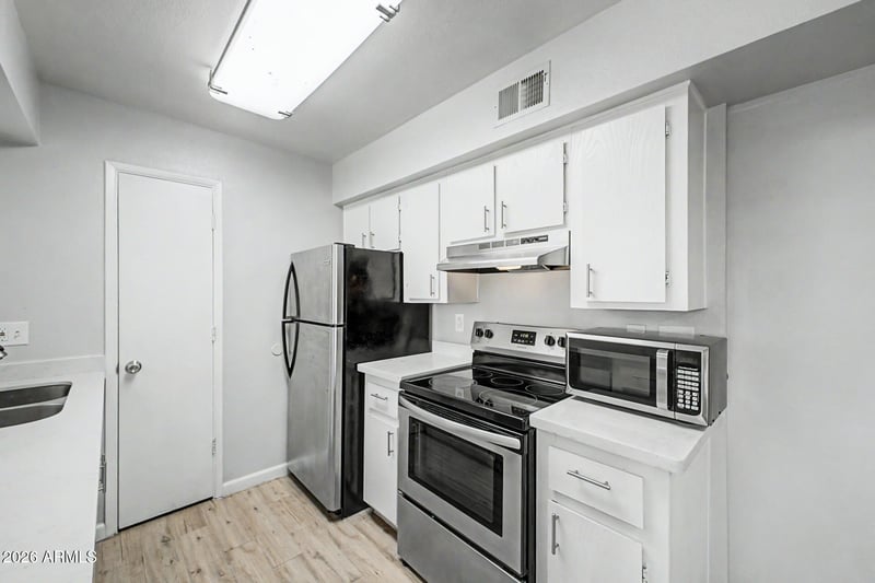 2625 E Indian School Rd #227, Phoenix, AZ 85016