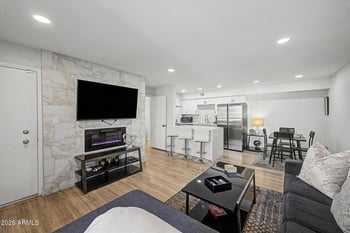 2625 E Indian School Rd #244, Phoenix, AZ 85016