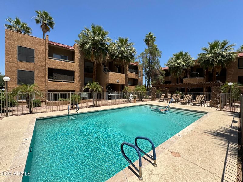 2625 E Indian School Rd #338, Phoenix, AZ 85016