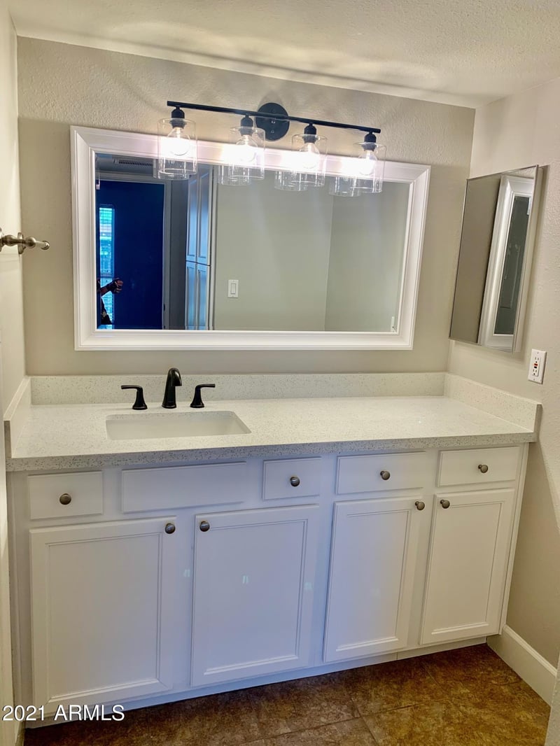 2625 Indian School Rd #101, Phoenix, AZ 85016