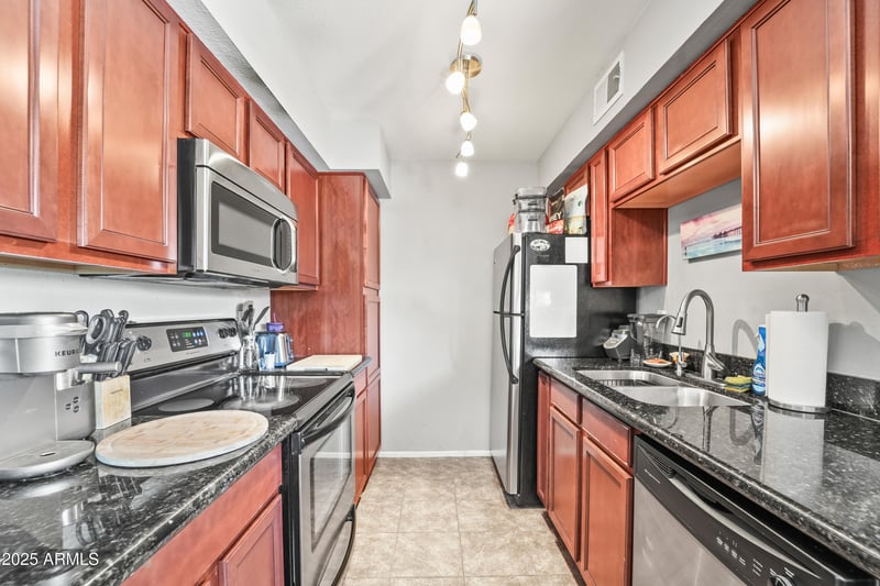 2625 Indian School Rd #206, Phoenix, AZ 85016