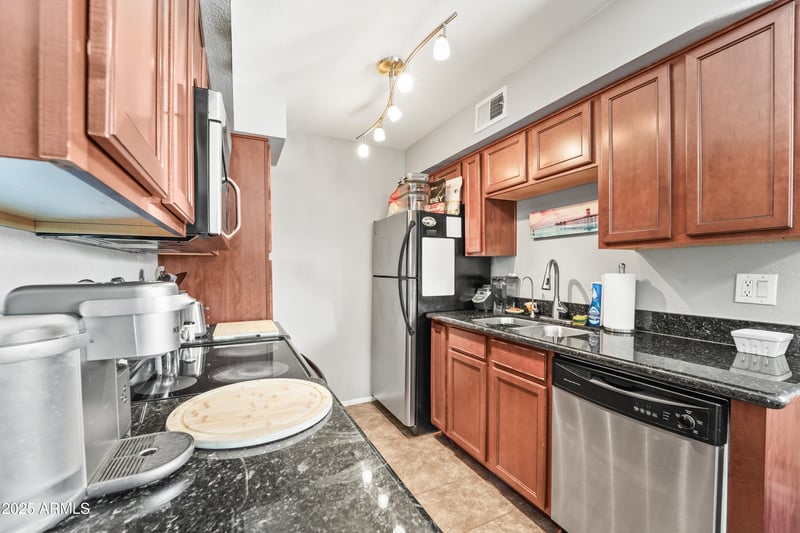 2625 Indian School Rd #206, Phoenix, AZ 85016