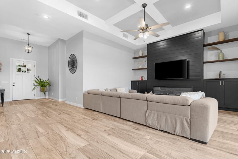 26251 99th Ln, Peoria, AZ 85383