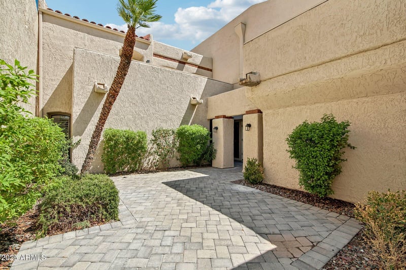 2626 Arizona Biltmore Cir #14, Phoenix, AZ 85016
