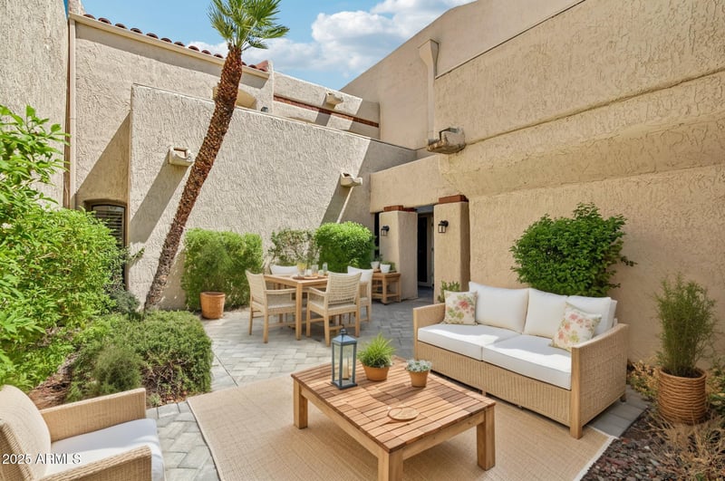 2626 Arizona Biltmore Cir #14, Phoenix, AZ 85016