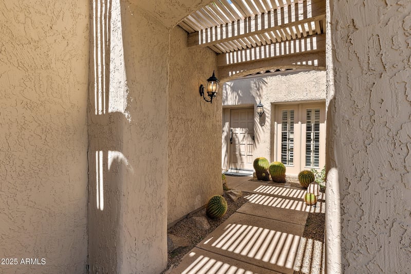 2626 Arizona Biltmore Cir #20, Phoenix, AZ 85016