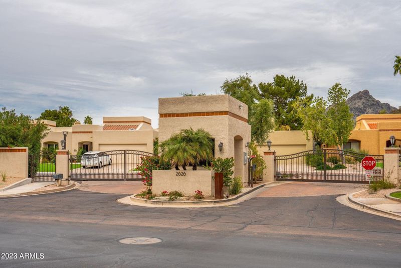 2626 E Arizona Biltmore Cir #2, Phoenix, AZ 85016