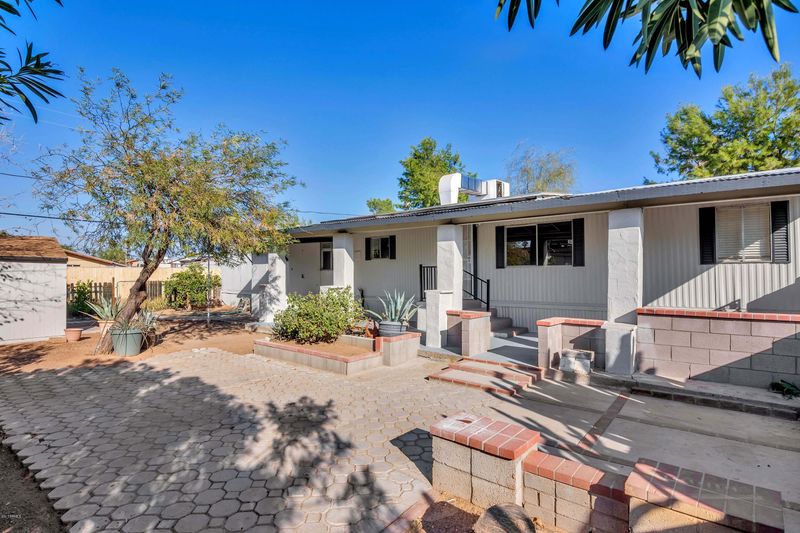 2626 E Grandview Rd, Phoenix, AZ 85032