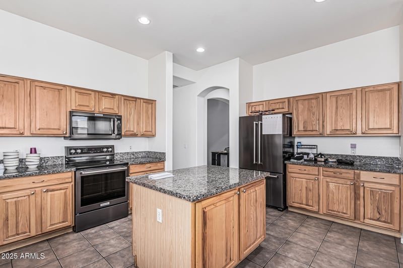 26264 74th Ln, Peoria, AZ 85383