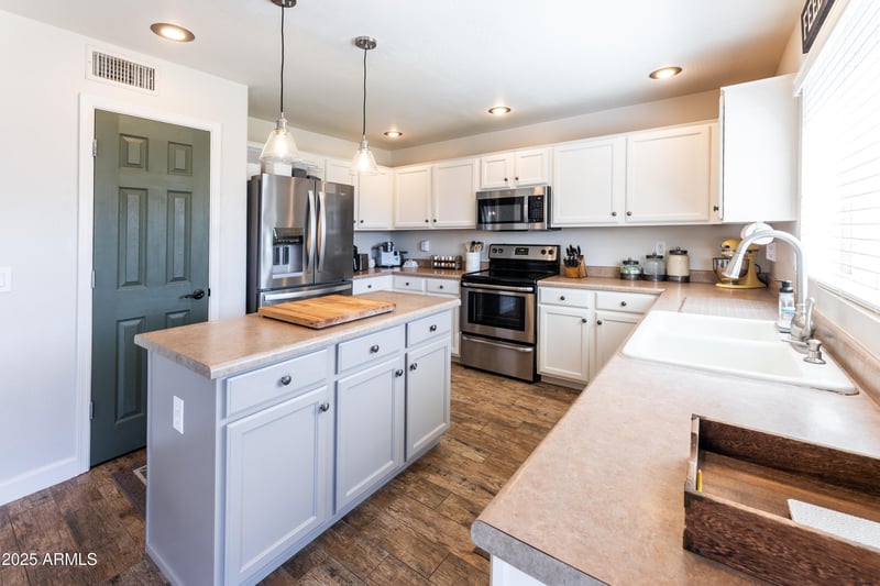 2629 Canyon Way, San Tan Valley, AZ 85144