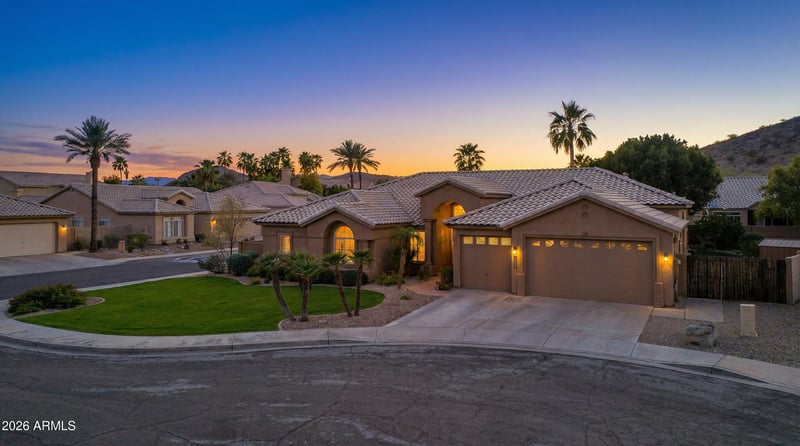 2630 E Silverwood Dr, Phoenix, AZ 85048
