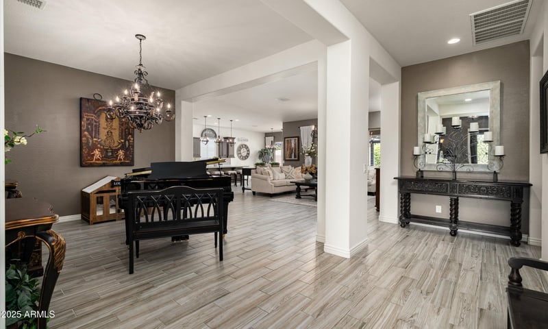 2630 Moura Dr, Phoenix, AZ 85085