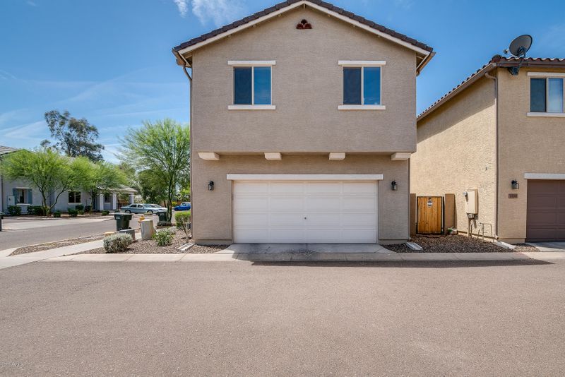 2630 N 73rd Dr, Phoenix, AZ 85035