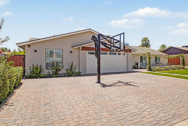 2631 E Desert Cove Ave, Phoenix, AZ 85028