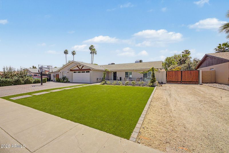 2631 E Desert Cove Ave, Phoenix, AZ 85028