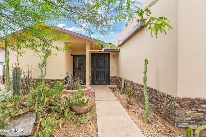 2631 E Vista Dr, Phoenix, AZ 85032