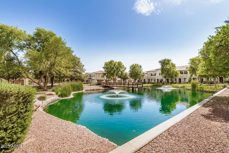 2631 Sulley Dr #106, Gilbert, AZ 85295