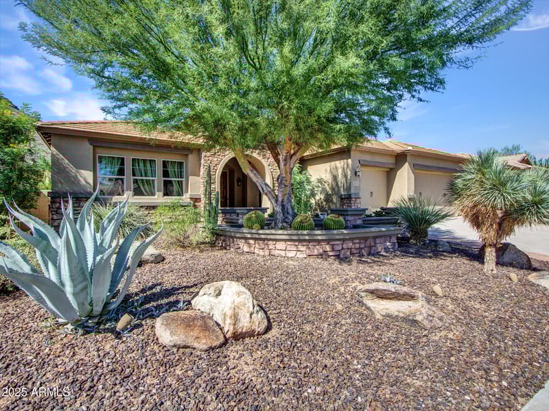 26318 56th Dr, Phoenix, AZ 85083