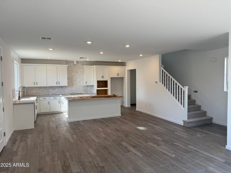 26327 24th Glen, Phoenix, AZ 85085