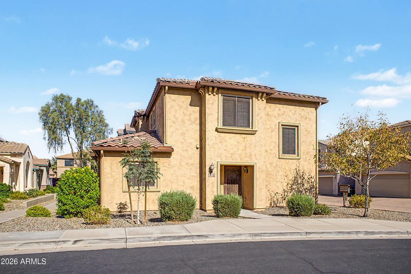 26329 N Babbling Brook Dr, Phoenix, AZ 85083