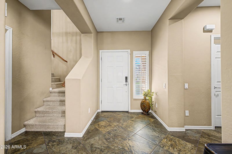 26329 N Babbling Brook Dr, Phoenix, AZ 85083