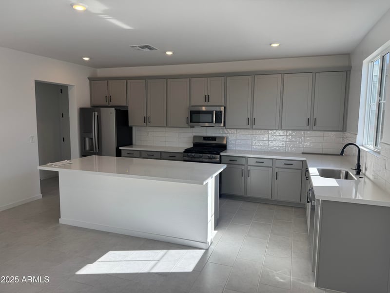 26330 24th Glen, Phoenix, AZ 85085