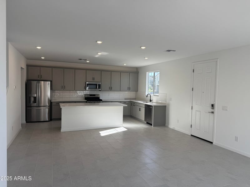 26330 24th Glen, Phoenix, AZ 85085