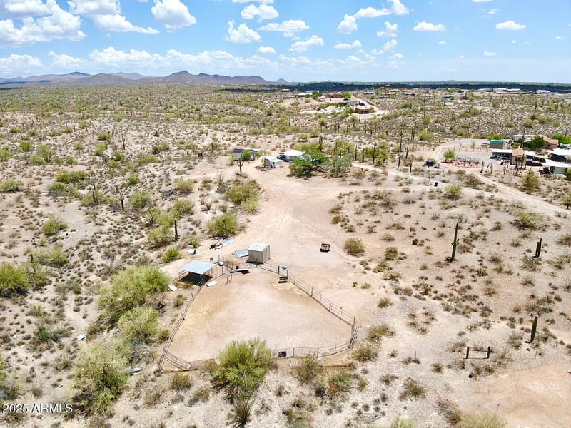 26331 W Rockaway Hills Dr, Morristown, AZ 85342