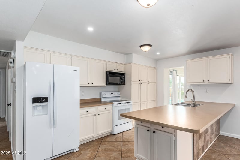 2634 Elm St, Tempe, AZ 85282