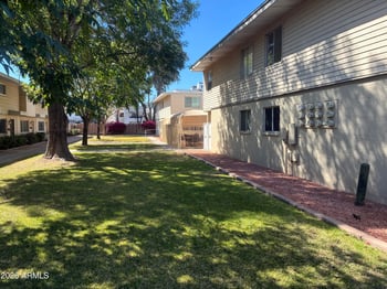 2635 Rose Ln #B-215, Phoenix, AZ 85017