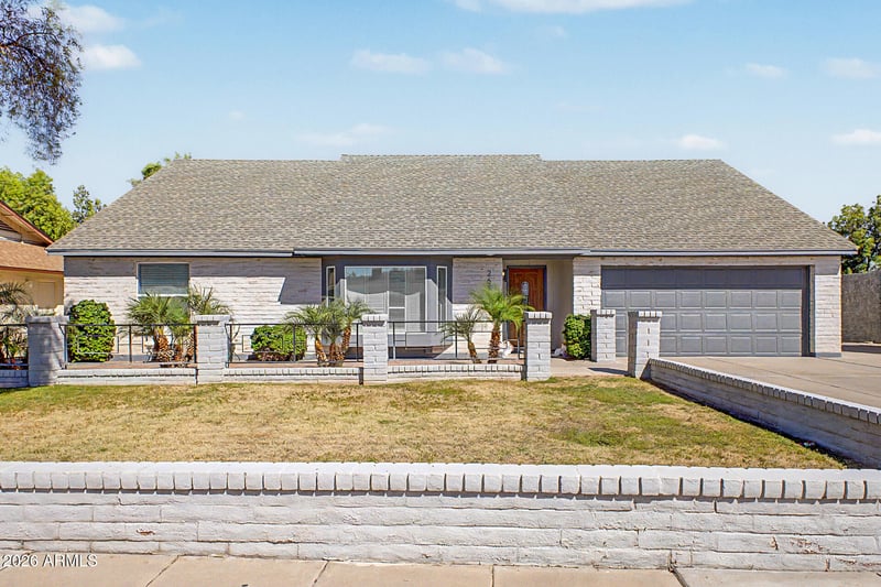 2635 Brooks Cir, Mesa, AZ 85202