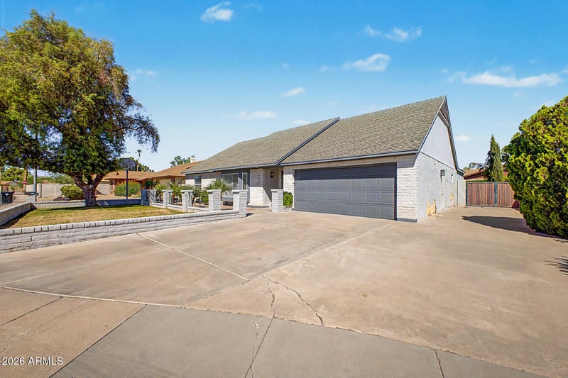 2635 Brooks Cir, Mesa, AZ 85202