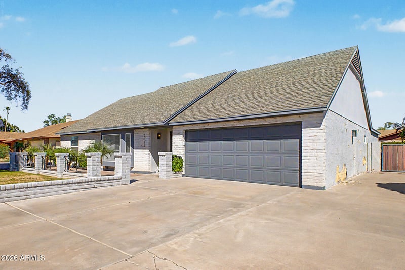 2635 Brooks Cir, Mesa, AZ 85202