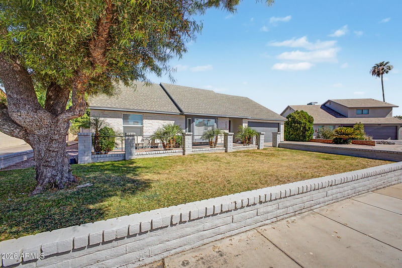 2635 Brooks Cir, Mesa, AZ 85202