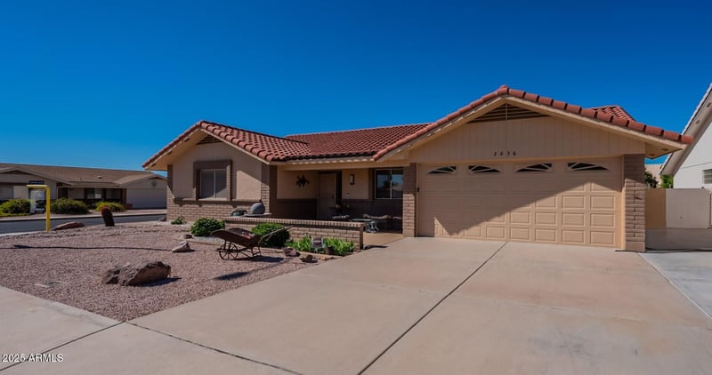 2636 Honeysuckle Cir, Mesa, AZ 85209
