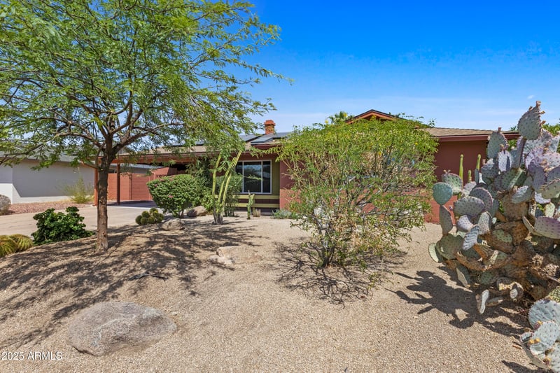 2637 Holbrook Ln, Tempe, AZ 85282